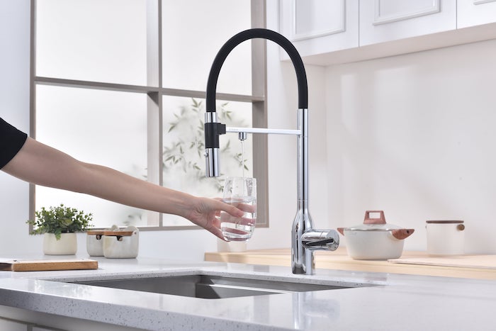 Отдельный выход фильтрованной воды в Paulmark MAGNETO ONE Ma213188-GB