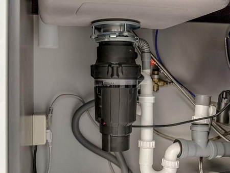 Размещение Bone Crusher BC 610 под мойкой