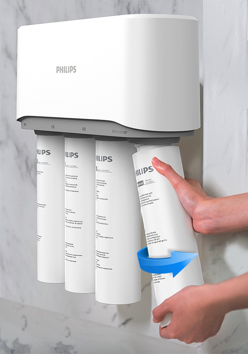 Простая замена картриджей в системе обратного осмоса PHILIPS AUT3268/10