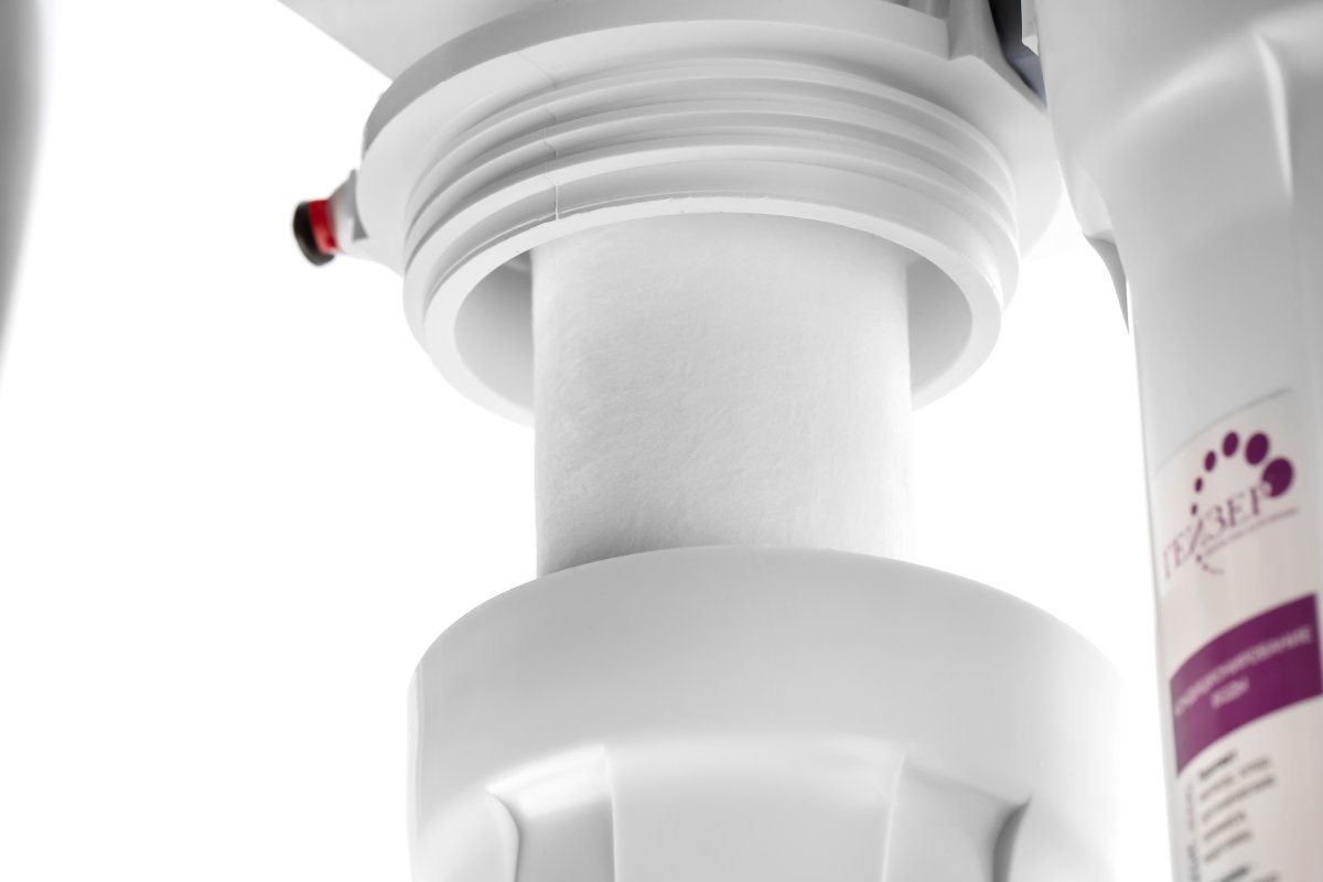 Проточный питьевой фильтр Гейзер Нанотек П (20035)